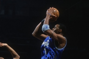 麦迪：我那时不怎么投3分都能场均32分 放到现在能场均36-37分