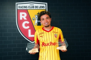 在线入口-迪马济奥：埃纳奥伊获准飞往意大利，未来几小时内接受罗马体检