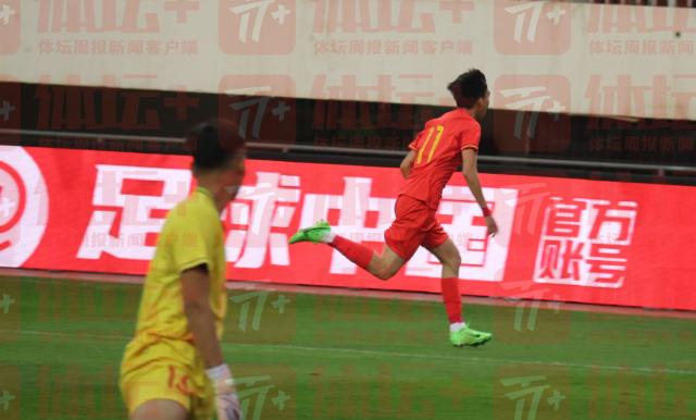 【渭南杯】王钰栋贴地斩 U19国青1比0越南取开门红
