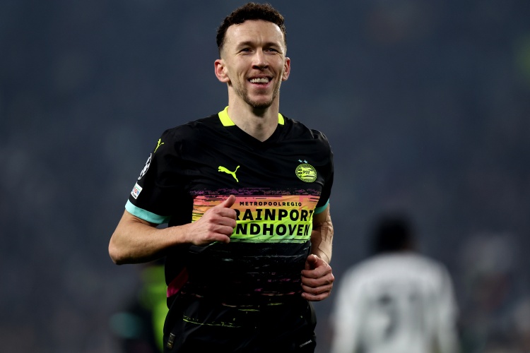 在线入口-记者：国米评估考量邓弗里斯的战术作用 佩里西奇仍在引援名单中