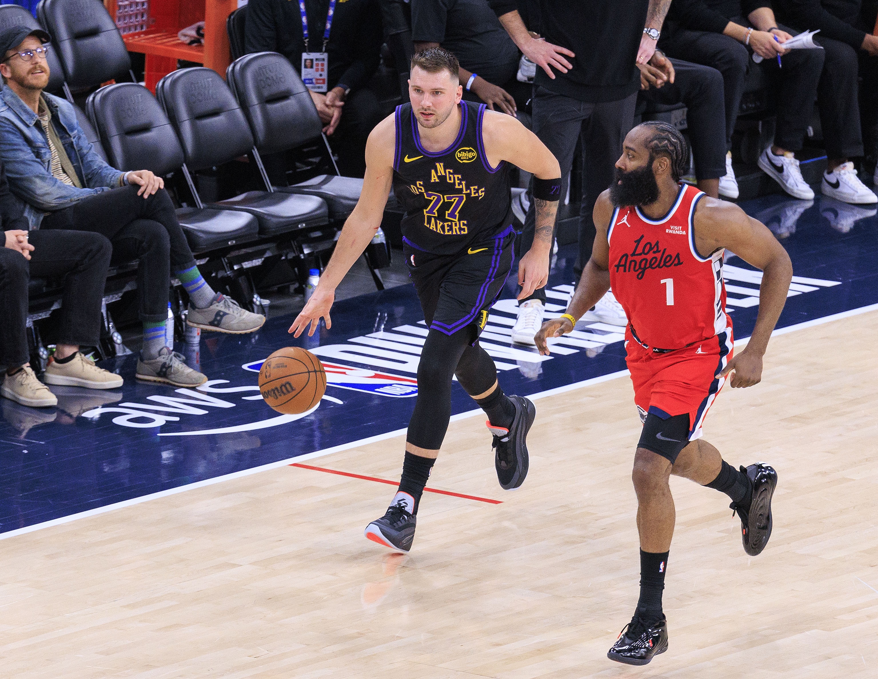 在线入口-东契奇单场至少46分7板11助且命中8记三分 历史第二人&amp;比肩16哈登